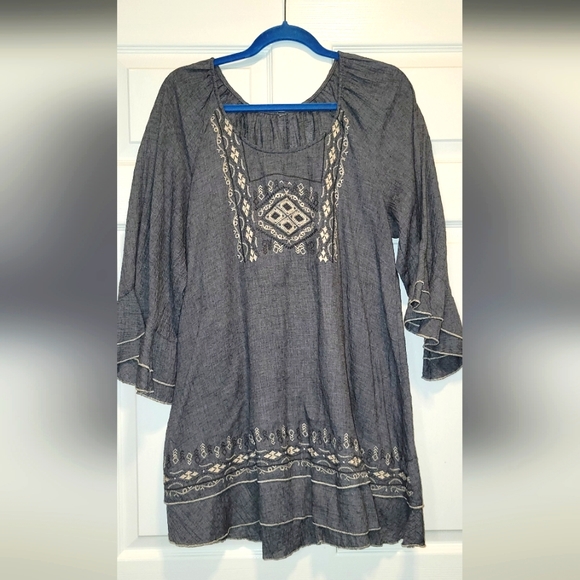 Light denim colored tunic - Picture 1 of 1
